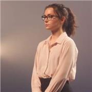 Professeure d'économie et social ayant le niveau lycée